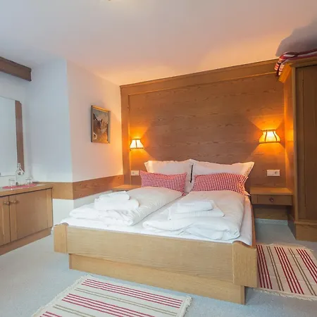 Gartner's Holiday - Steinbock Lodges Hébergement de vacances *